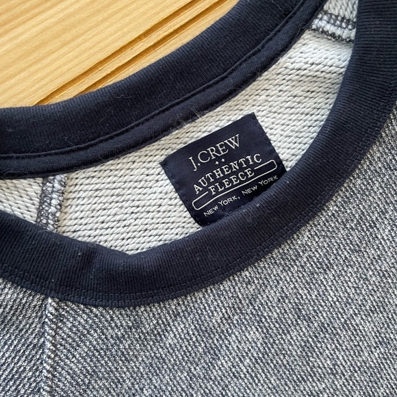 Men’s J. Crew Factory Navy Crewneck Sweatshirt Size L - Picture 5 of 6